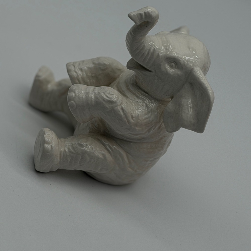 Disney Parks Jungle Cruise Sitting Elephant Ceramic Figurine DIscontinued RARE